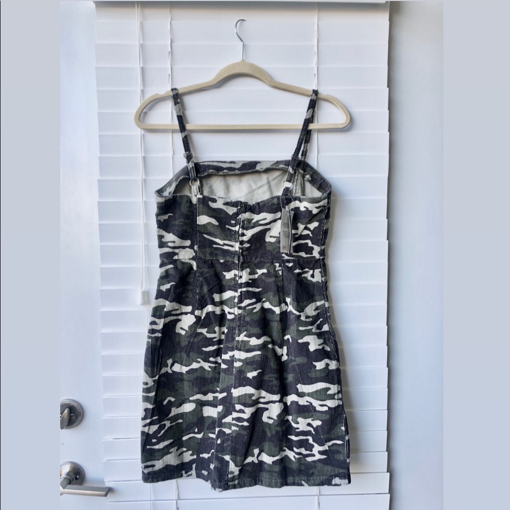 NWT ASOS Camo Print Corduroy Dress Size 6 - Picture 5 of 8